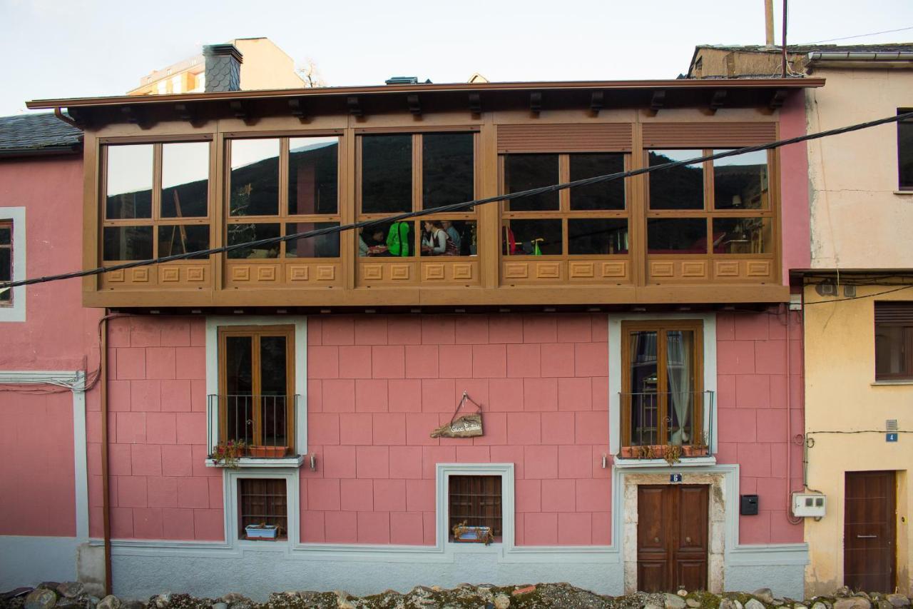 Casa Castane Vendégház Puente de Domingo Florez Kültér fotó